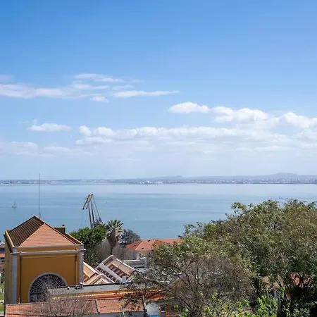 Graca River View * Lisbon
